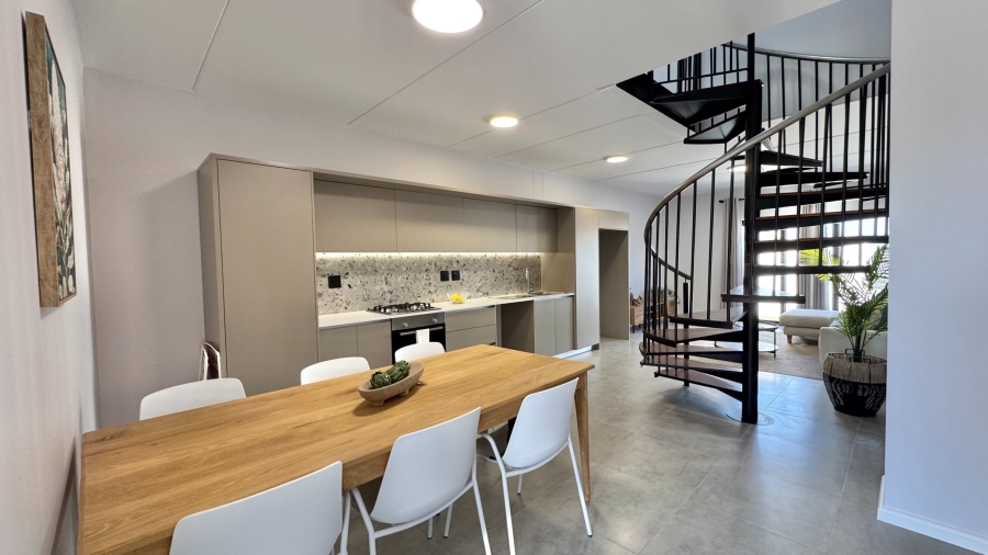 2 Bedroom Property for Sale in Whispering Pines Western Cape